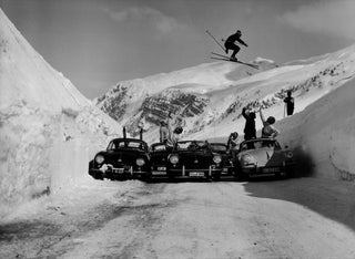 Hans Truöl: Der 5 Porsche Sprung mit Egon Zimmermann am Arlbergpass, 1958 50cm x 70cm