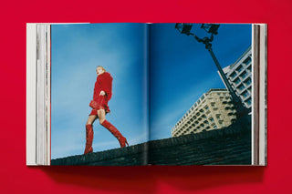 Valentino. A Grand Italian Epic Taschen  Galerie Roschlaub