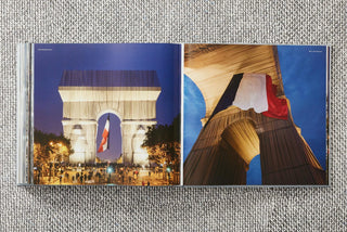 Christo and Jeanne-Claude. L'Arc de Triomphe, Wrapped, Paris Galerie Roschlaub  Galerie Roschlaub