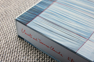 Christo and Jeanne-Claude. L'Arc de Triomphe, Wrapped, Paris Galerie Roschlaub  Galerie Roschlaub
